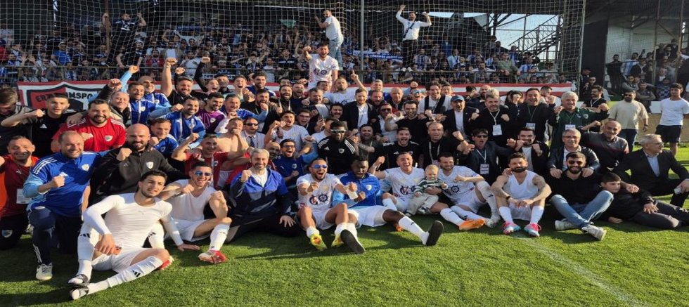 Erzurumspor şampiyonluğunu kutladı