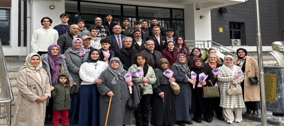 Öğrenciler ve şehit aileleri aynı sofrada buluştu