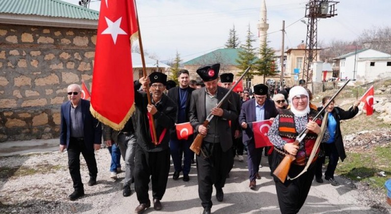 Milli mücadele ruhuyla yürüdüler