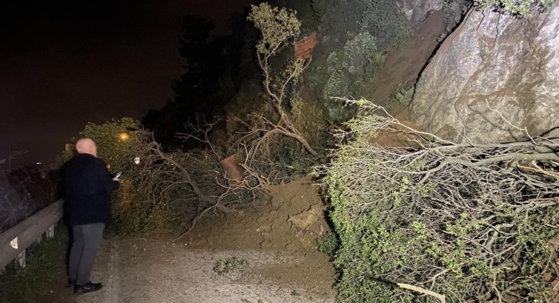 Mudanya-Kurşunlu yolu trafiğe kapandı