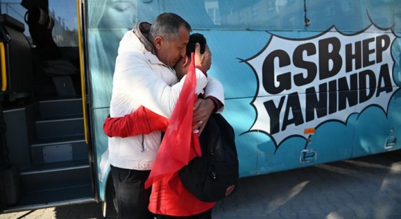 Nihayet Türk sporcular Katar'dan döndüler