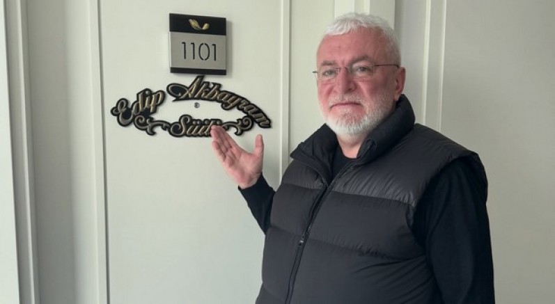 Onur Akın, Edip Akbayram suitinde