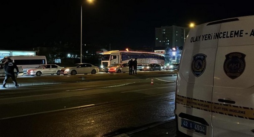 Otomobilin çarptığı kadın hayatını kaybetti