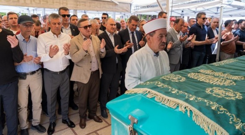 Özgür Özel'in amcası son yolculuğuna uğurlandı