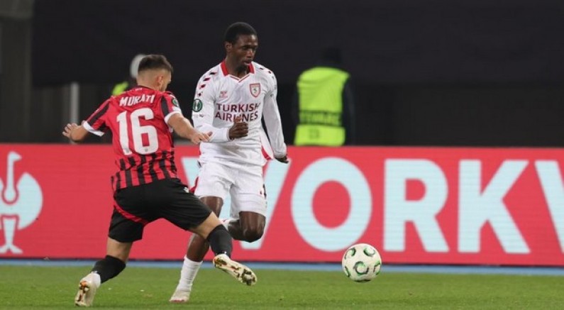 Penaltı kaçtı, ilk 45 gol yok