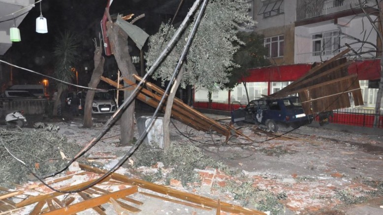 Salihli'yi fırtına vurdu