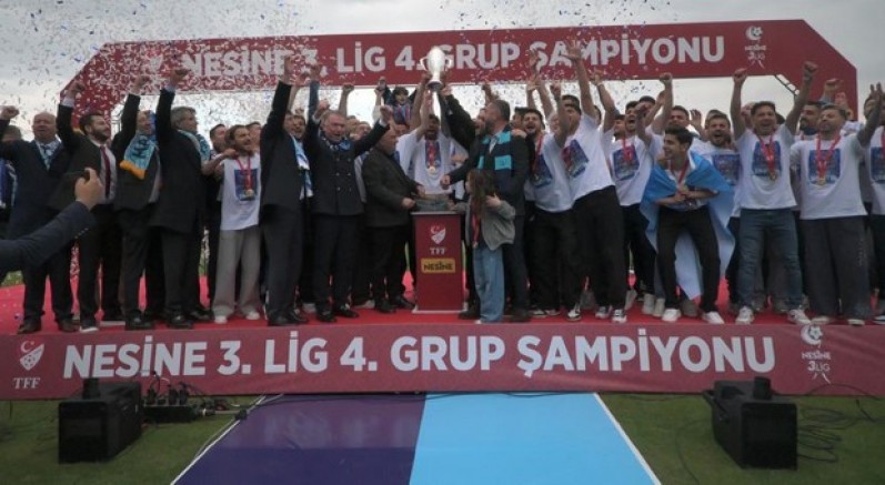 Şampiyon Kütahyaspor, kupasına kavuştu