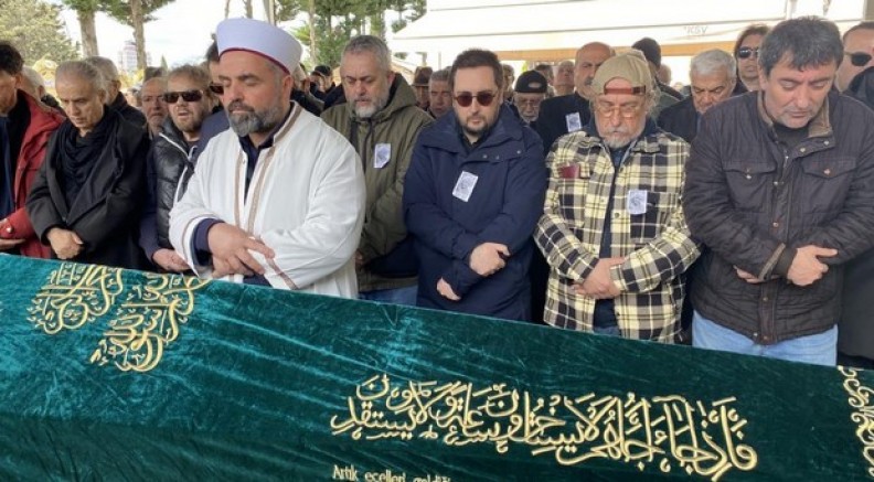 Sanatçı Tülay Özer son yolculuğuna uğurlandı