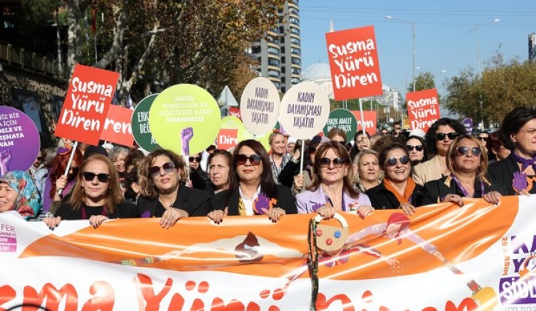 Susma, yürü, diren