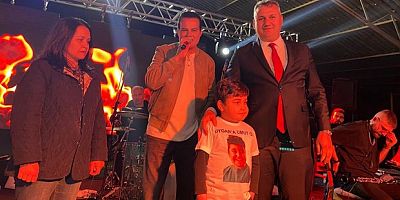 106. yıl coşkusu Hakan Peker konseriyle başladı