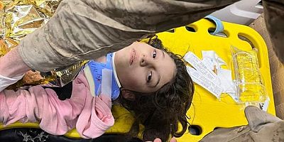 160 saat sonra sağ çıkarıldı