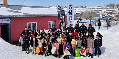 2 bin 700 rakımlı köyde minik yürekleri ısıttılar