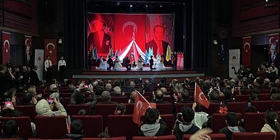 23 Nisan coşkusu salona sığmadı