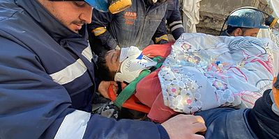 59 saat sonra enkaz altından çıkarıldı