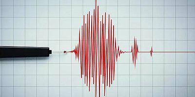 7.6 büyüklüğünde deprem panik yarattı   