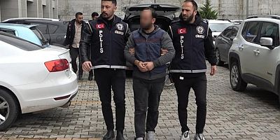 Ablaları ve erkek arkadaşını bıçaklayan 3 kardeş adliyede