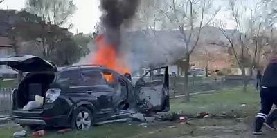 Ağaca çarpan cip yandı: 1 ölü, 2 yaralı