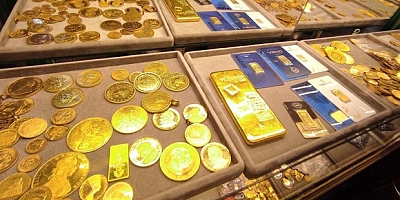 Altın fiyatlarında sert düşüş sürüyor