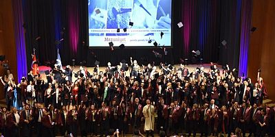 Anadolu Üniversitesi mezuniyet töreni