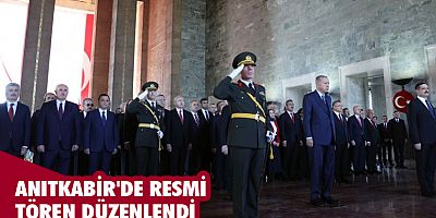 Anıtkabir'de resmi tören düzenlendi