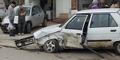 Ankara’da 3 araçlı zincirleme kaza: 3 yaralı