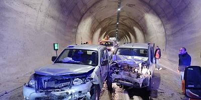 Artvin’de tünelde kaza: 7 yaralı