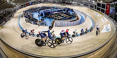 Avrupa Pist Bisikleti Şampiyonası’nın dördüncü günü rekorla başladı