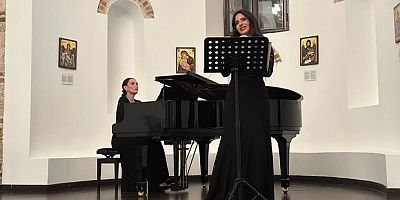 Aziz Panteleimon Kilisesi’nde büyüleyici 