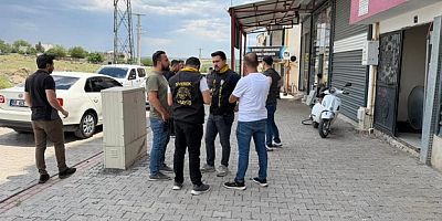 Baba, eşi ve kızını silahla yaraladı
