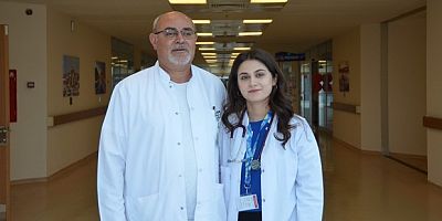 Baba ile kızı şifa dağıtıyor