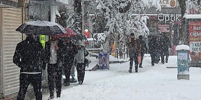 Bahar beklerken kar kapıya dayandı