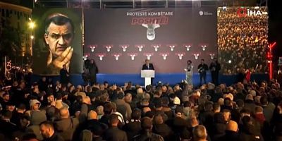 Başbakanlık binasına molotofkokteyli saldırı