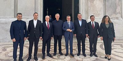 Başkan Bozbey Avrupa'da tarihi kent modelini inceledi