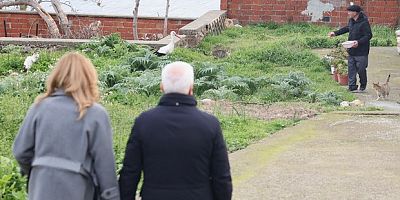 Başkan Bozbey’den Yaren Leylek ve Adem Amca'ya ziyaret