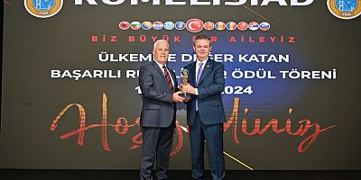 Başkan Bozbey’e RUMELİSİAD’tan ödül