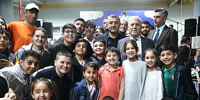 Başkan Bozbey gençlerin yüzünü güldürdü