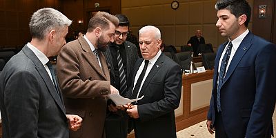 Başkan Bozbey isyan etti;“Öğrencilere süt dağıtmamıza izin verilmedi”