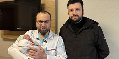 Bebek, 4 saatlik acil ameliyatla yaşama tutundu