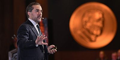 Bilim madalyası Akçiğit'e