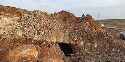 Bin 600 yıllık oda mezar bulundu