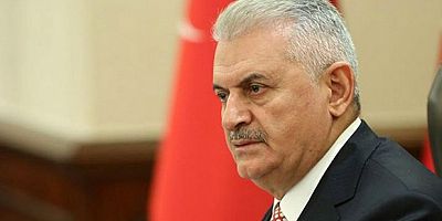 Binali Yıldırım,  trafik kazası geçirdi