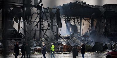 Bisküvi fabrikasında yangın: 4 ölü