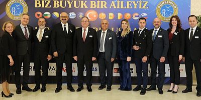 Biz büyük bir aileyiz