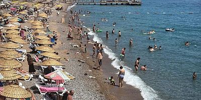 Bodrum sahillerinde bayram yoğunluğu