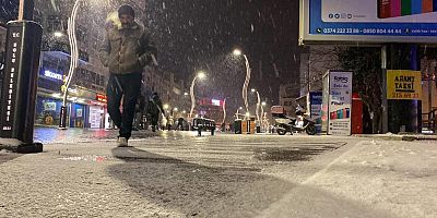 Bolu’da kar yağışı etkili oluyor
