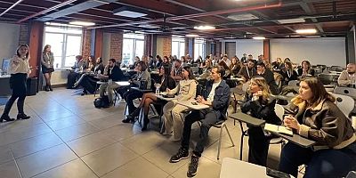 Bursa Büyükşehir bağımlılık ve iyileşme sempozyumunda yerini aldı