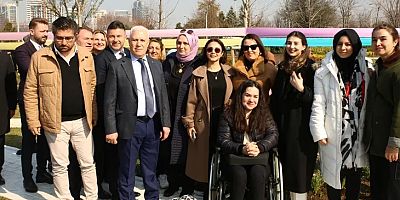 Bursa'da bu sokak, kadınların azmini, emeğini ve gücünü yansıtıyor!