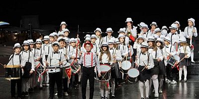 Bursa'da çocukların sesi senfoniyle yükseldi