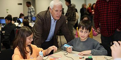 Bursa'da gençler bilimle buluştu