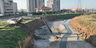 Bursa'da taşkınların önüne geçmek için dereler temizleniyor